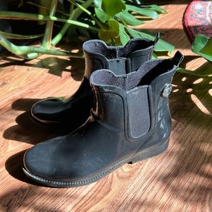 Michael Kors Black Chelsea Boots